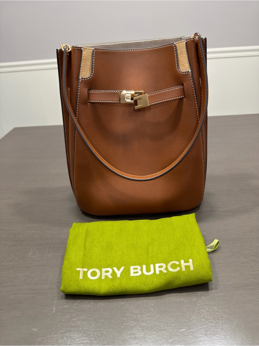 NWOT Tory Burch Lee radziwill Bucket bag